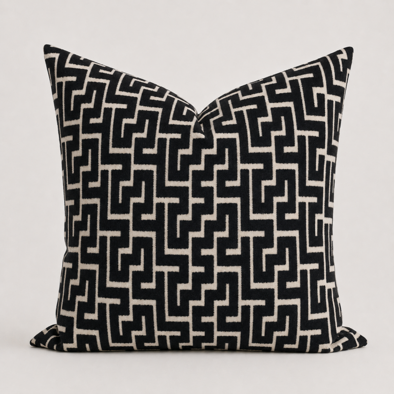SCATTER CUSHION 550 x 550 BISCAYA 77