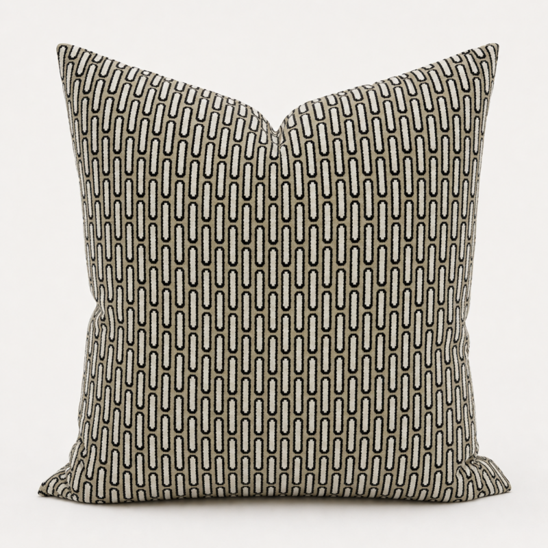 SCATTER CUSHION 550 x 550 PASSERELLE 46