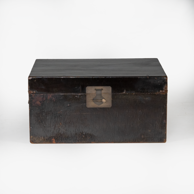ANTIQUE TRUNK 770 X 560 BLACK