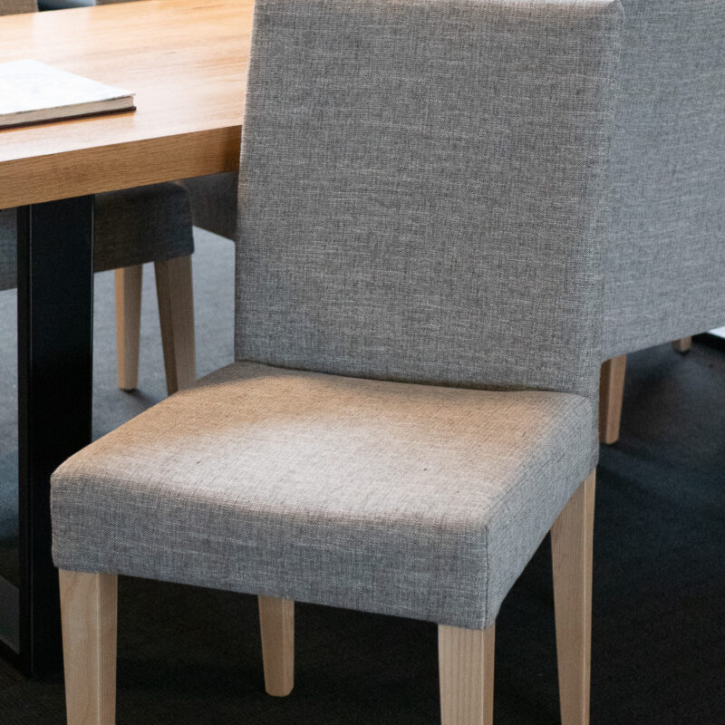 ELLIOT DINING CHAIR