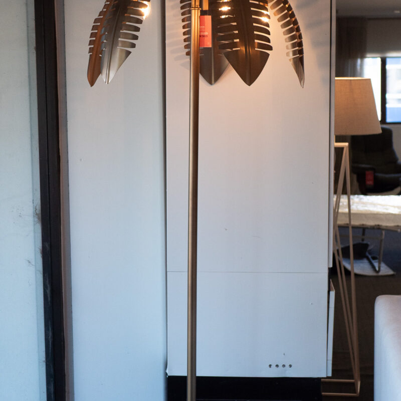 OLIVIA FLOOR LAMP