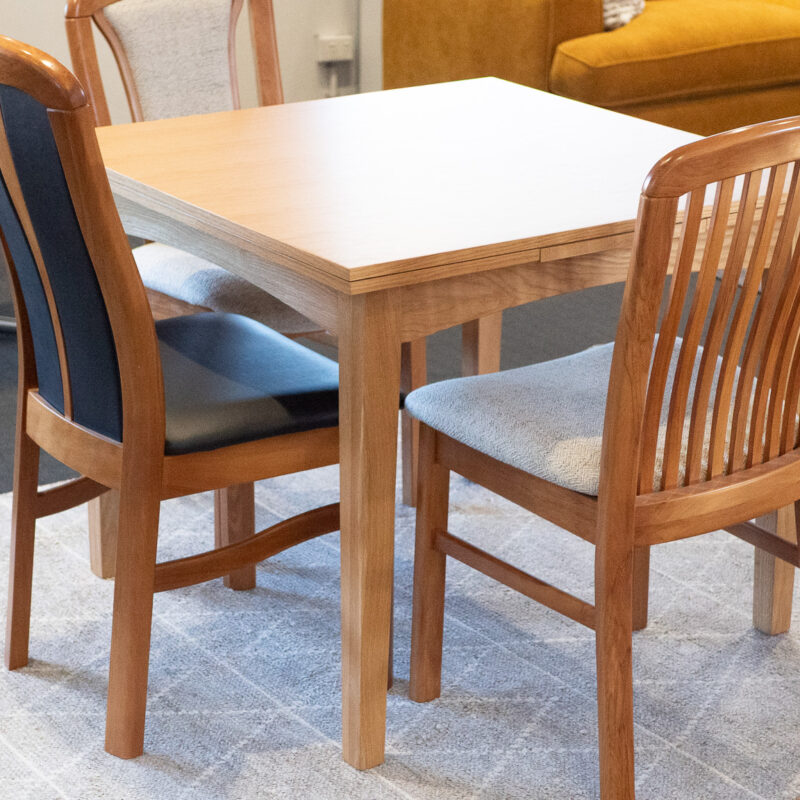 TASMAN DINING TABLE