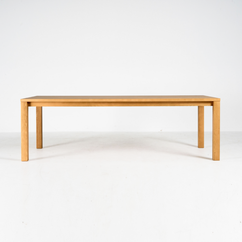HARTLEY DINING TABLE