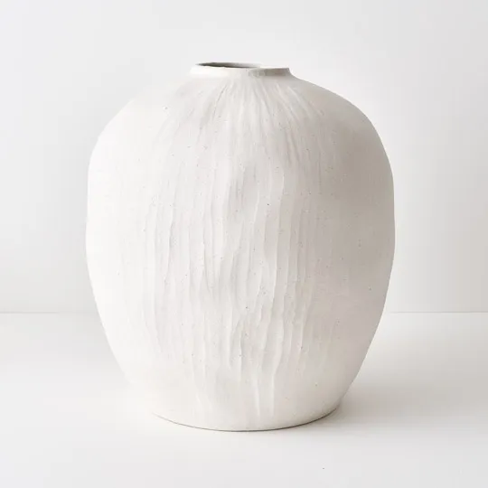 Alecta Decorative Pot