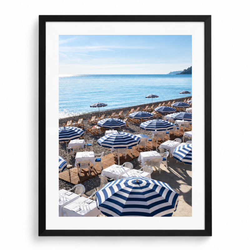 STRIPED BEACH UMBRELLAS PRINT