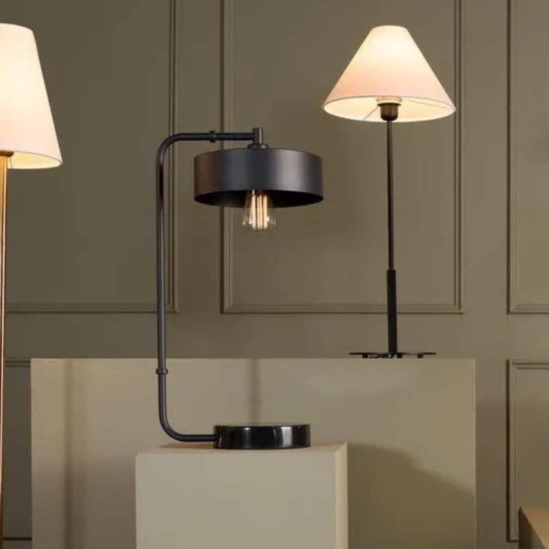 lewis_and_co_alpine_table_lamp_black_2